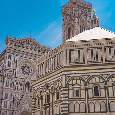 아파트 Vista Duomo, L'esperienza Di Dormire Nella Storia