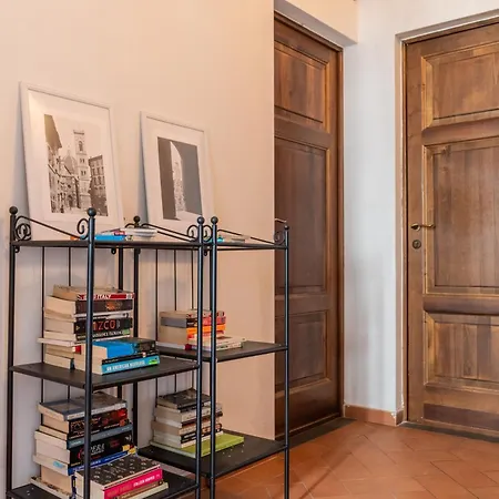 Διαμέρισμα Vista Duomo, L'esperienza Di Dormire Nella Storia