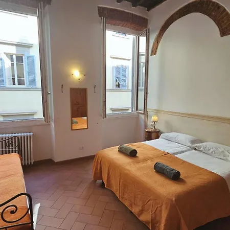 Vista Duomo, L'esperienza Di Dormire Nella Storia Apartment *